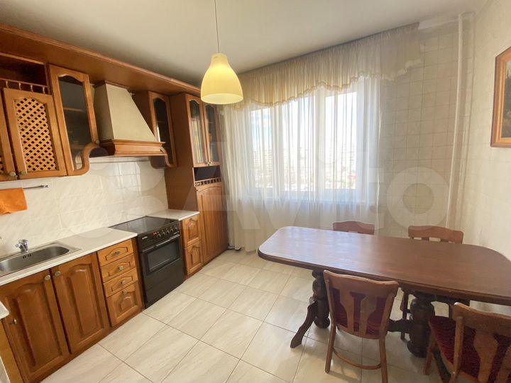 3-к. квартира, 89 м², 6/14 эт.