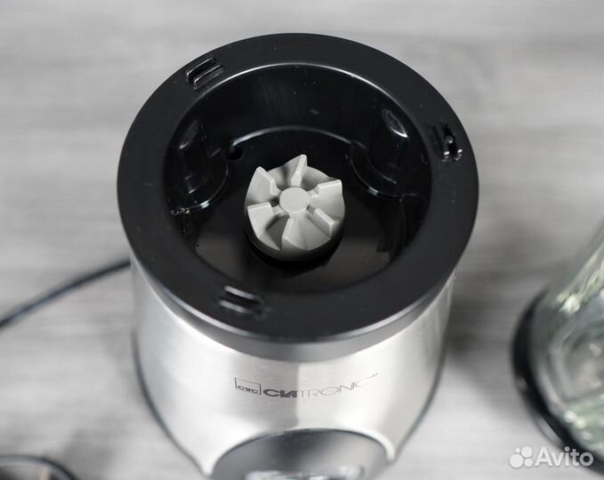 Блендер Clatronic UM 3284