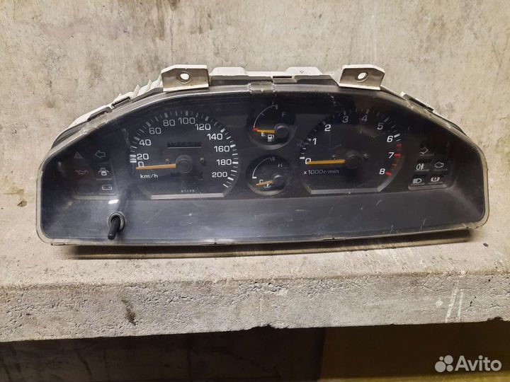 Приборная панель Daihatsu Applause