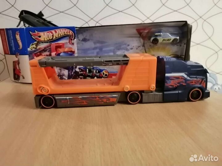 Игрушка Hot Wheels грузовик