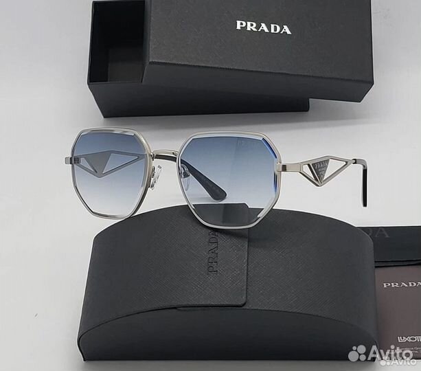 Солнцезащитные очки Prada