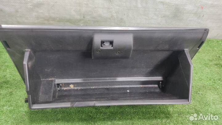 Бардачок (ящик перчаточный) Nissan X-Trail T30 20