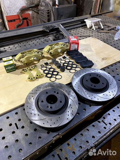 Тормоза Brembo 4pot Lancer