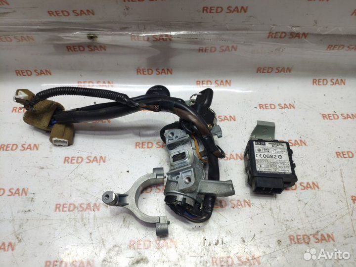 Замок зажигания Mitsubishi Pajero Sport K94W 4D56