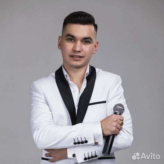 Ведущий тамада