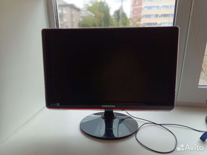 Монитор Samsung
