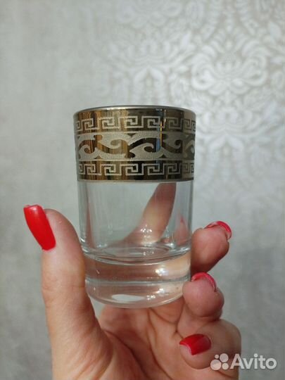 Набор бокалов и рюмок