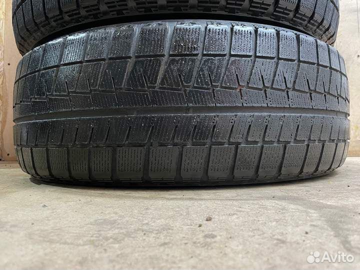 Bridgestone Blizzak Revo GZ 215/60 R16