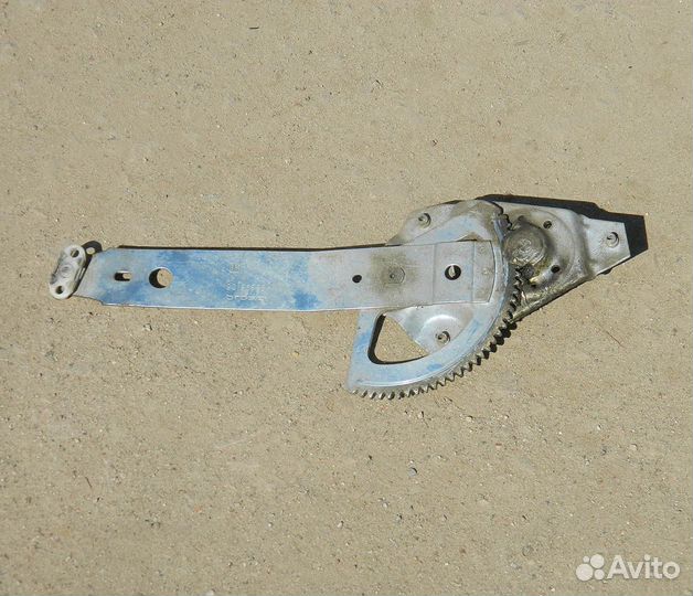 Стеклоподъемник задний правый Kadett E