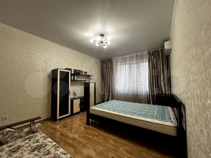 2-к. квартира, 65 м², 5/17 эт.