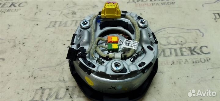 Подушка безопасности в рулевое колесо Audi A8 D3