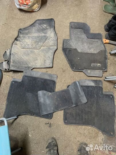 Ковры в салон автомобиля паджеро ио