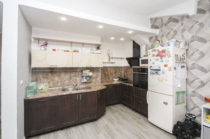 2-к. квартира, 75 м², 7/7 эт.