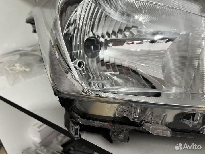 Фара правая Creta 1 2016-2021 оригинал