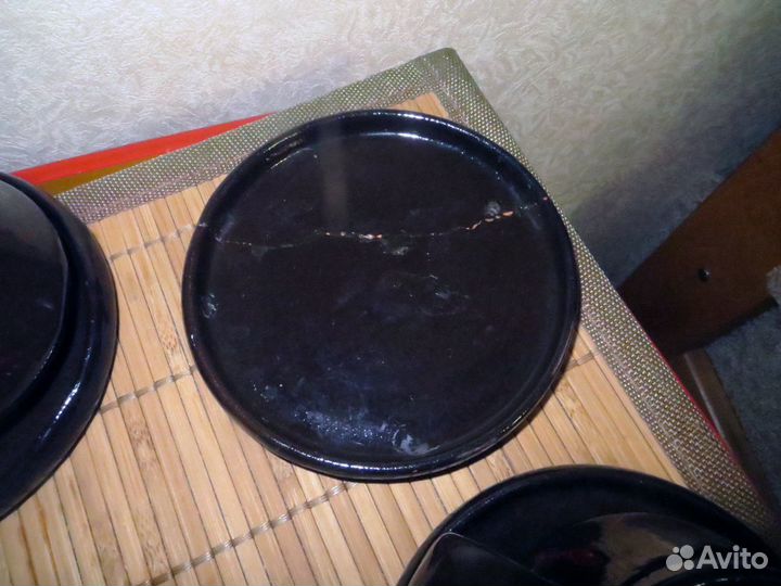 Керамический сервиз. Сахарница и чашечки