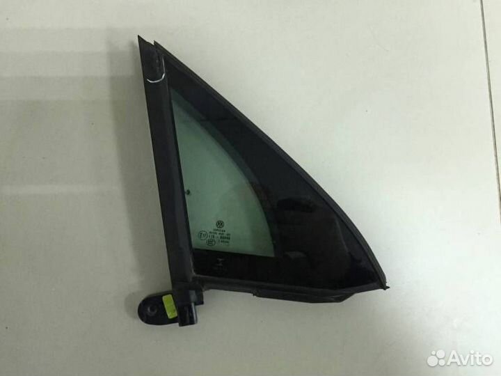 Стекло двери передней правой форточка Volkswagen T