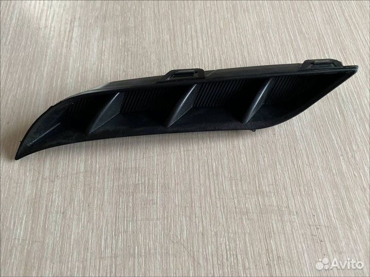 Воздуховод заднего бампера правый 2020