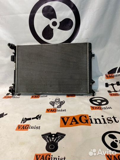 Радиатор охлаждения двигателя Vw Passat B6 3.2
