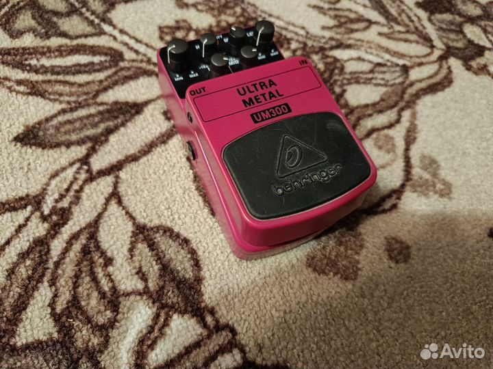 Гитарная педаль Behringer UM300