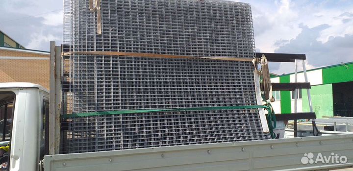 Газель с пирамидой. доставка окон,зеркал,стекла