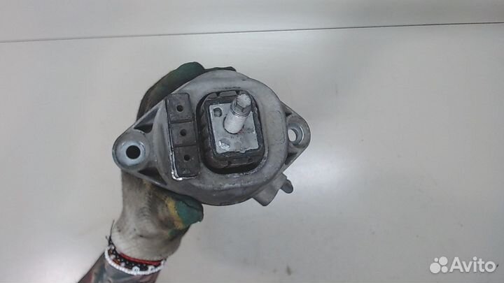 Подушка крепления двигателя Chevrolet Camaro, 2017