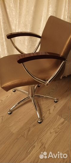 Парикмахерское кресло гидравлическое