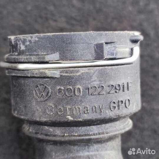 Патрубок охлаждения Seat Ibiza