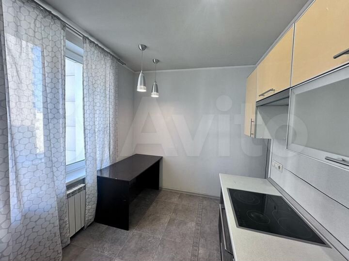 2-к. квартира, 60 м², 7/15 эт.