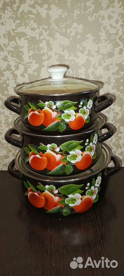 Кастрюля эмалированная новая