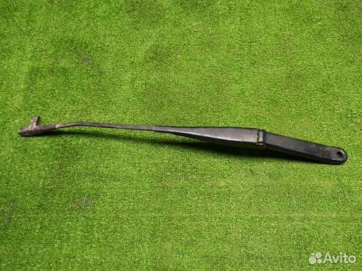 Поводок стеклоочистителя передний левый Ford Focus