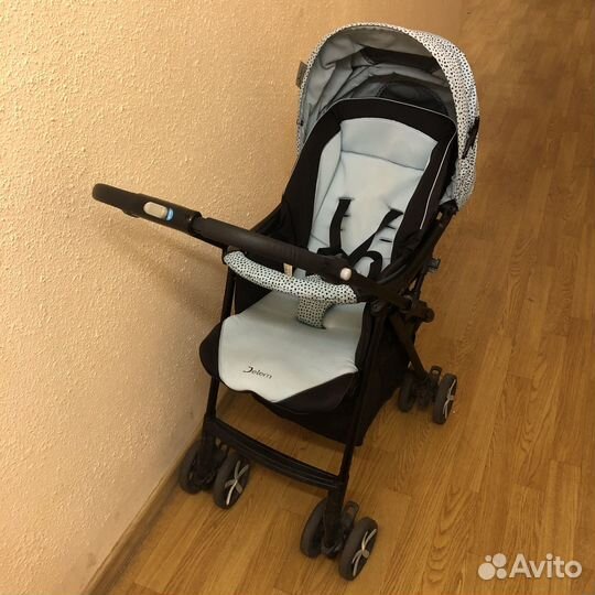Коляска прогулочная