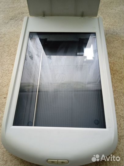 Сканер HP Scanjet 2400
