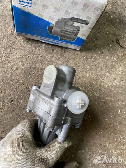 Насос гура ауди а8 д2 (048145155F)оригинал