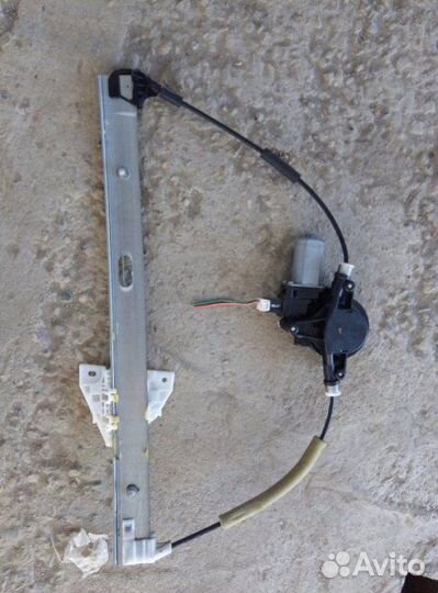 Стеклоподъемник передний левый Mazda Demio DY