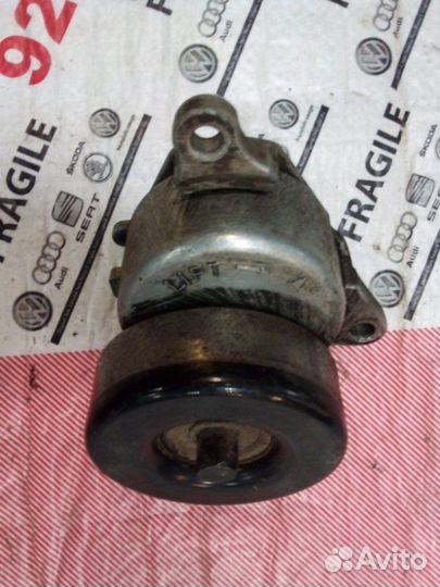 Натяжитель ручейкового ремня Ford Mondeo 1993-2000