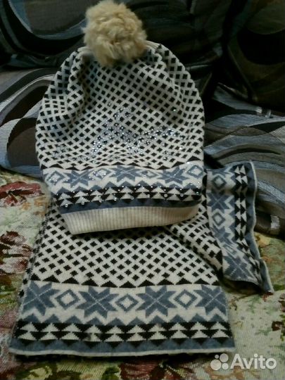 Шапка с шарфом