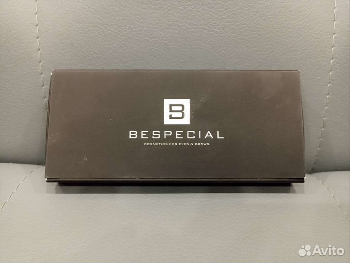 Палитра теней для бровей и век