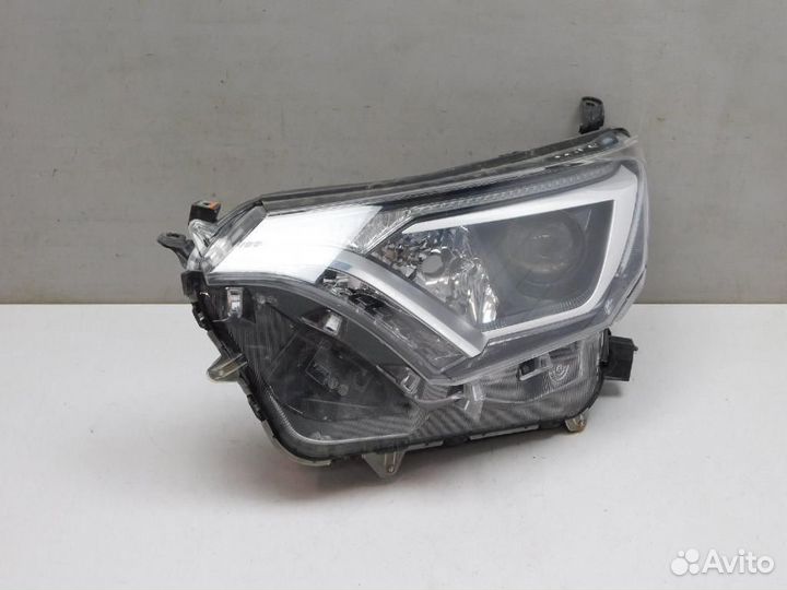 Фара левая Toyota RAV4