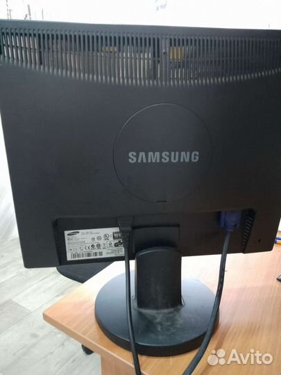 Монитор Samsung 4:3