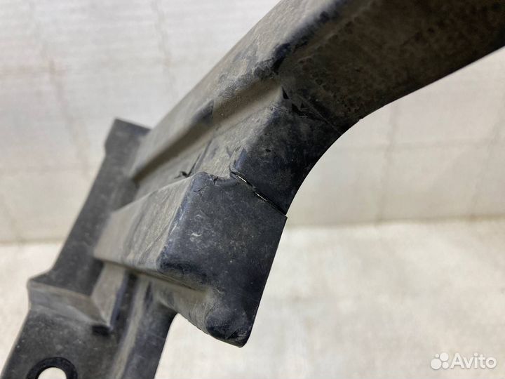 Дефлектор радиатора левый Honda Cr-V 5 RW 2016