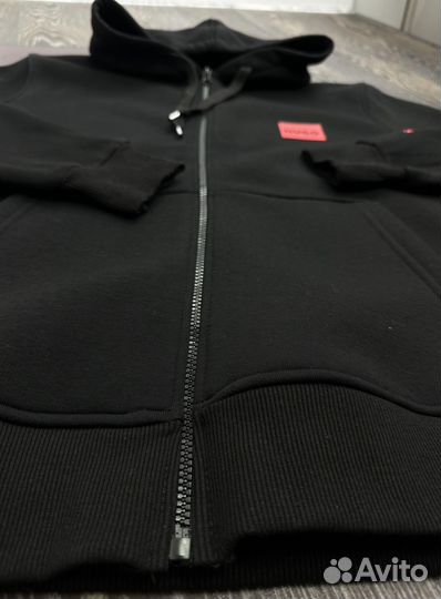 Толстовка hugo на молнии