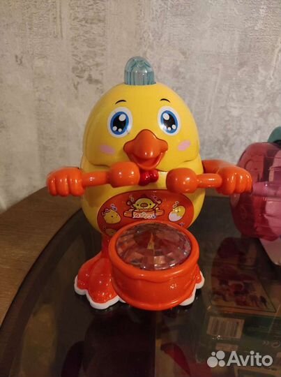 Музыкальный танцующий цыпленок