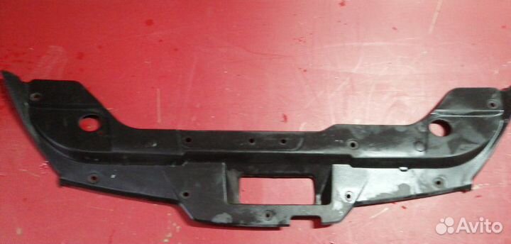 Накладка на панель радиатора Nissan Almera G15 K4M