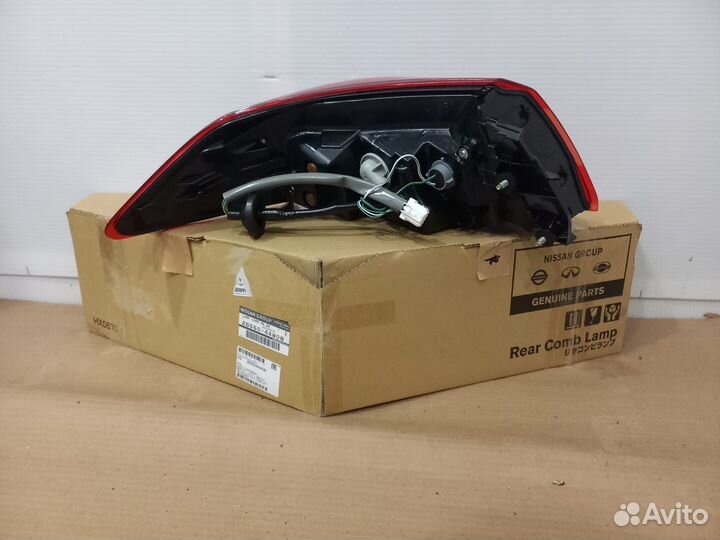 Фонарь задний правый Infiniti Q70