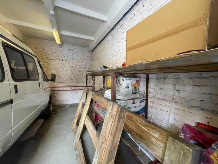 Машиноместо, 30 м²
