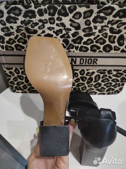 Босоножки женские 36 размер новые