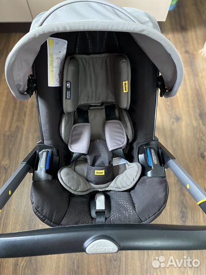 Коляска автокресло doona с базой isofix