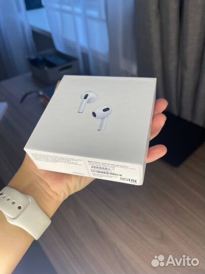 Откройте звук с наушниками AirPods 3