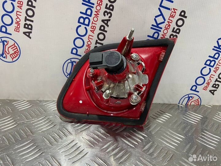 Фонарь левый Volkswagen Passat B6