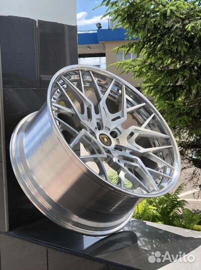 Кованые диски R23 GT Forged Lamborghini urus